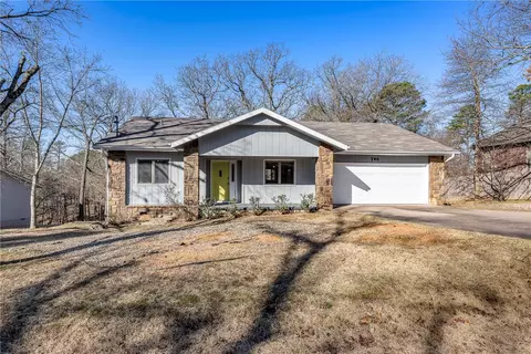 2 Cheriton Ln, Bella Vista, AR 72714