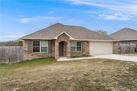 705 Saddlebrook Dr, Gentry, AR 72734