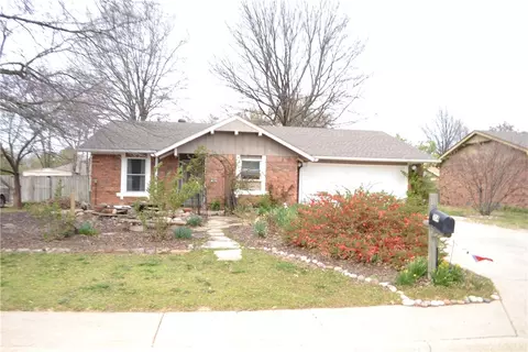 204 Edmondson Ave, Springdale, AR 72764 photo 2