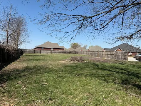 425 Weston Loop, Pea Ridge, AR 72751