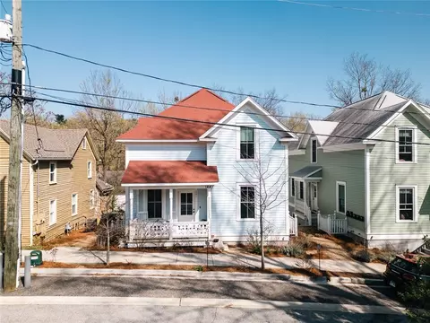 144 N Washington Ave #203, Fayetteville, AR 72701