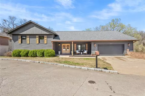839 E Atalanta Dr, Rogers, AR 72756