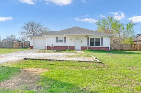 1012 E North St, Lincoln, AR 72744