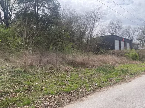 Slumber Lane, Lowell, AR 72745
