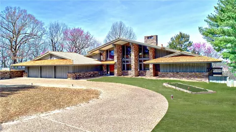 2405 Boston Mtn, Fayetteville, AR 72701