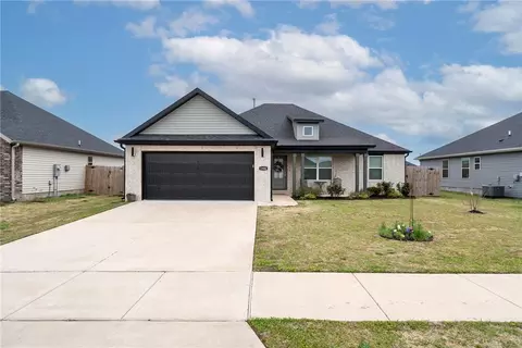1906 Endura Park Dr, Siloam Springs, AR 72761