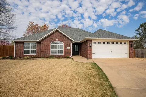 744 Nicholson Ave, Springdale, AR 72764