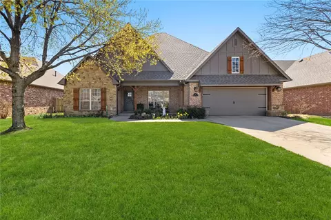 497 Bordeaux Ave, Springdale, AR 72764