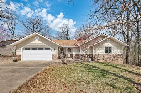 68 Walney Dr, Bella Vista, AR 72715