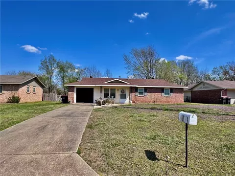 1001 Joye, Springdale, AR 72762