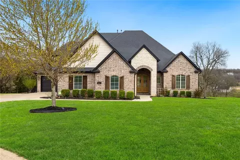 1273 N Trail Dr, Fayetteville, AR 72703