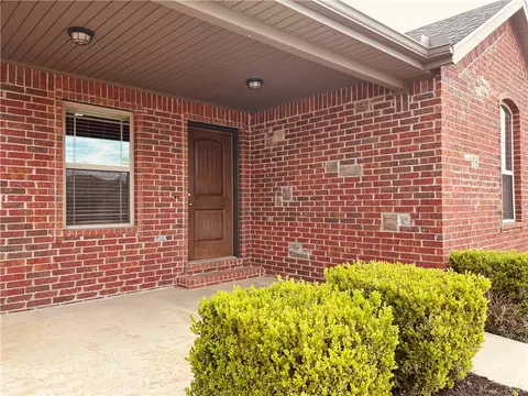4004 SW Capstone Ave, Bentonville, AR 72712