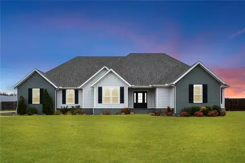 14064 Bethel Blacktop Rd, Farmington, AR 72730