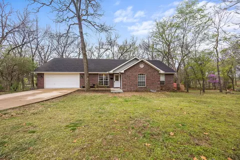 22450 Oakview Rd, Siloam Springs, AR 72761