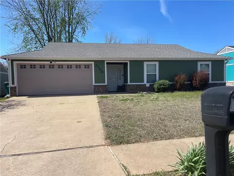 2300 S 17th St, Rogers, AR 72758