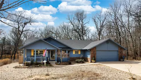 14 Lerwick Ln, Bella Vista, AR 72715