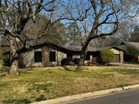 2617 N Stanton Ave, Fayetteville, AR 72703