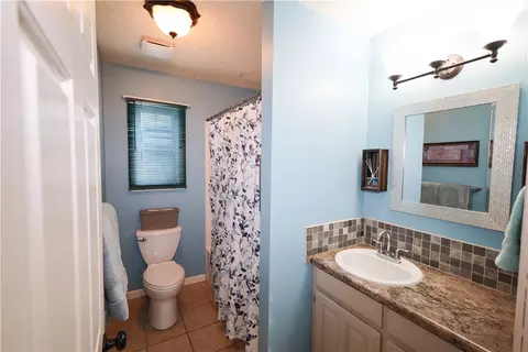 Bath - 6608 Lynx Ln, Harrison, AR 72601 photo 1 of 3
