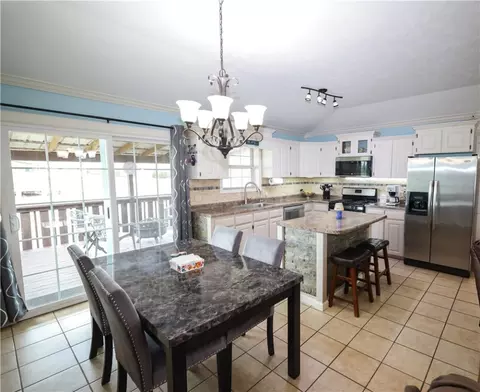 Kitchen - 6608 Lynx Ln, Harrison, AR 72601 photo 1 of 2