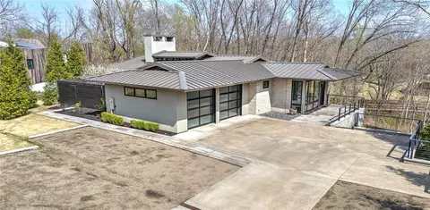 602 NE A St, Bentonville, AR 72712