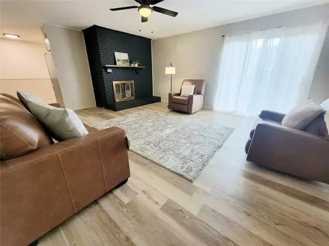 Living - 9 Grandview Ave, Harrison, AR 72601 photo 1 of 3