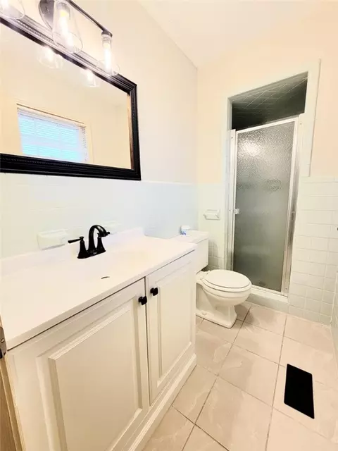 Bath - 9 Grandview Ave, Harrison, AR 72601 photo 3 of 3