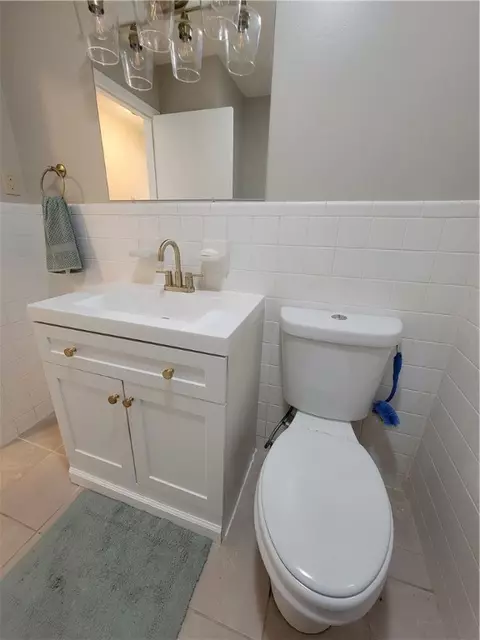 Bath - 9 Grandview Ave, Harrison, AR 72601 photo 2 of 3