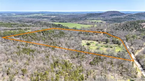 279 County Road 226, Eureka Springs, AR 72631