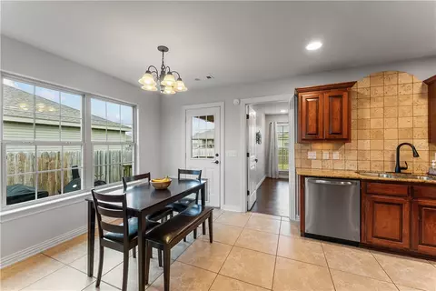 701 Olivia Ln, Centerton, AR 72719 photo 8