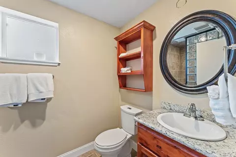 Bath - 521 Spring Cliff Dr, Rogers, AR 72756 photo 5 of 7