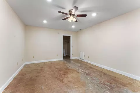 Bedroom - 521 Spring Cliff Dr, Rogers, AR 72756 photo 4 of 7