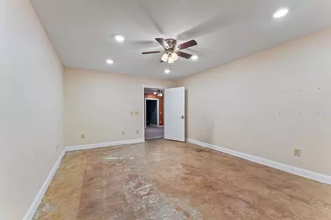 Bedroom - 521 Spring Cliff Dr, Rogers, AR 72756 photo 5 of 7