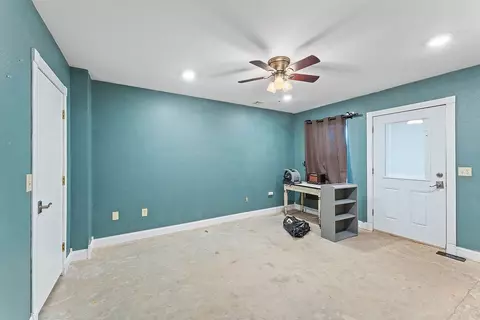 Bedroom - 521 Spring Cliff Dr, Rogers, AR 72756 photo 6 of 7