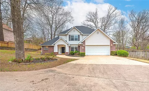 2622 Bent Trl, Springdale, AR 72762