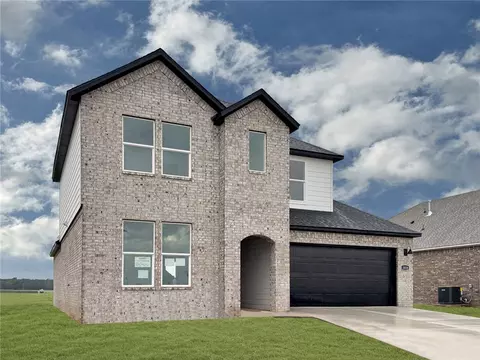 1020 Shine Pl, Bentonville, AR 72713