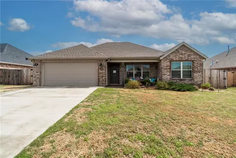 970 Trailwood St, Springdale, AR 72762