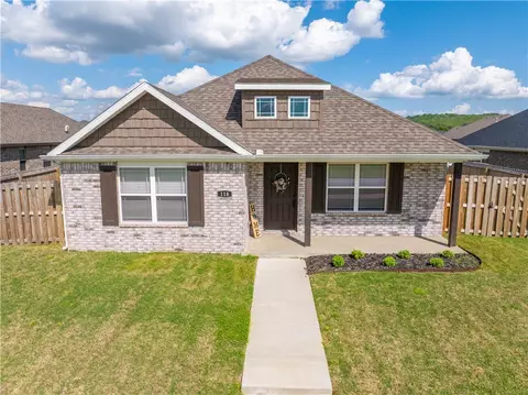 118 Broyles Ave, Fayetteville, AR 72719