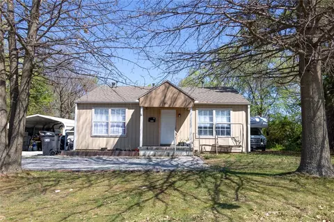 1001 S Turner St, Springdale, AR 72764