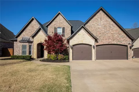 605 NE Saddle Ridge Rd, Bentonville, AR 72712