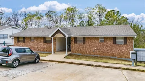 519 W Spruce St, Fayetteville, AR 72703