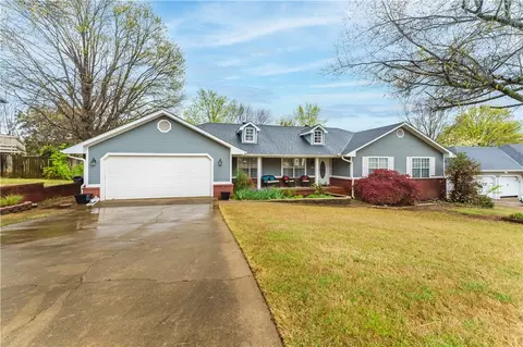 142 San Jose Dr, Springdale, AR 72764