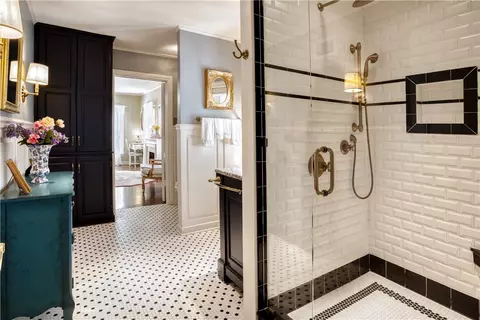 Bath - 6105 Park Ave, Fort Smith, AR 72903 photo 6 of 6