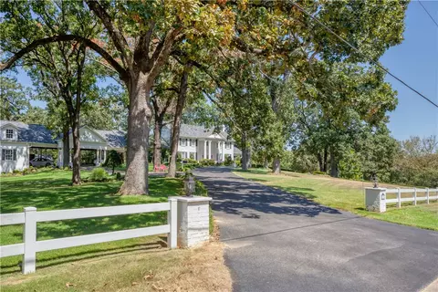 Exterior - 6105 Park Ave, Fort Smith, AR 72903 photo 4 of 12