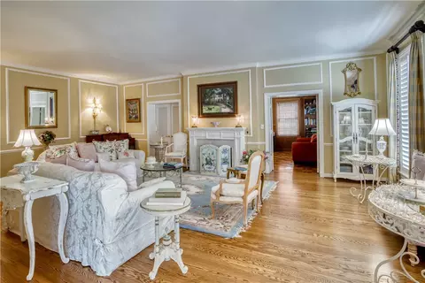 Living - 6105 Park Ave, Fort Smith, AR 72903 photo 1 of 3