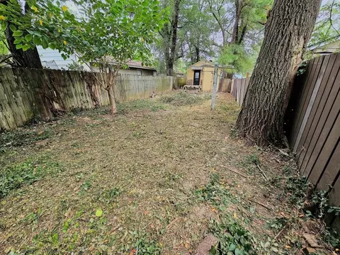 Exterior - 424 E Velma Ave, Springdale, AR 72764 photo 5 of 5