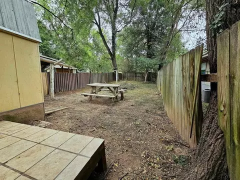 Exterior - 424 E Velma Ave, Springdale, AR 72764 photo 4 of 5