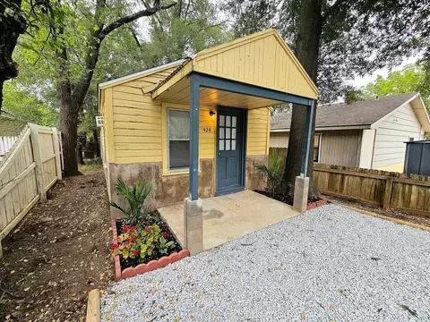 Exterior - 424 E Velma Ave, Springdale, AR 72764 photo 1 of 5