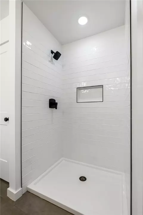 Bath - 738 N 5th St, Rogers, AR 72756 photo 3 of 4