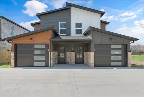 1100 Lockheed St, Bentonville, AR 72712