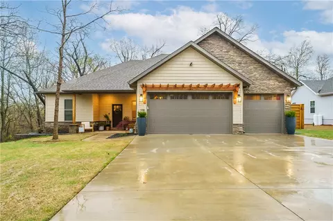 118 Ingleborough, Bella Vista, AR 72715